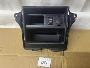 2014-2019 TOYOTA 4RUNNER LOWER DASH STORAGE COMPARTMENT W/POWER USB AUX OUTLET - Bild 1 von 6
