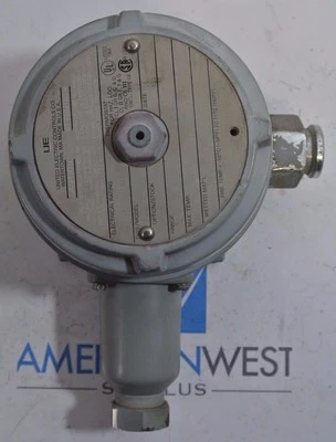 United Electric Controls F120-3BS - USED - Image 1 of 4