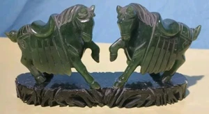 Vintage Chinese Green Jade Hand Carved Horse On Stand Sculpture Set Office Decor - Picture 1 of 23