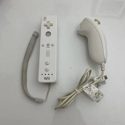 Genuine Official Nintendo Wii Remote + Nunchuck Bundle - Image 1 of 4