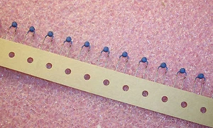 QTY (40) 150 Ohm 230V 15mA PTC THERMISTORS C890A80A51 B59890C80A51 SIEMENS 890C - Picture 1 of 2