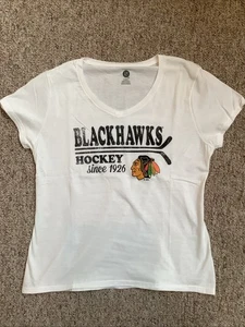 Women’s NHL Chicago Blackhawks Short Sleeve V Neck Tee T Shirt Size L Or Large - Picture 1 of 7
