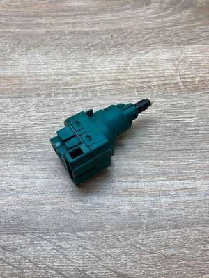 1C0945511A   Brake pedal sensor switch Fits for Volkswagen Golf IV - Image 1 of 4