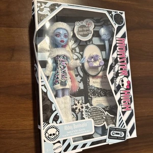 Monster High Abby Bominable Boo - Original Creeproduction Neu in OVP - Bild 1 von 7