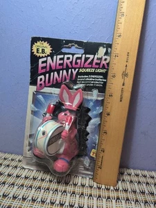 Energizer Bunny Squeeze Light Pink Bunny 1991 ( FACTORY SEALED ) - Picture 1 of 8