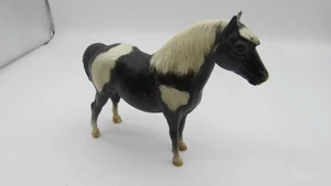 Vintage Breyer Pferd Shetland Pony Pinto #21 nicht mehr produziert schwarz weiß - Bild 1 von 2