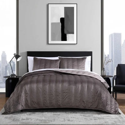 - King Quilt Set, Velvet Bedding Set with Matching Sham, Modern Room Essentia... - Image 1 of 4