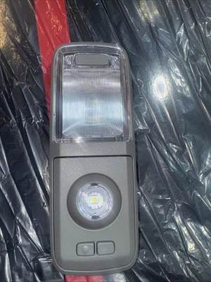 Volvo VNL 760 2019-2023 luz interior domo lectura mapa lámpara 22969738 OEM Foto 1 de 3