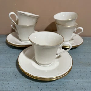 Lenox China 5 Cups - 6 Saucers ivory With 24kt Gold Trim SPECIAL made In USA - Picture 1 of 7