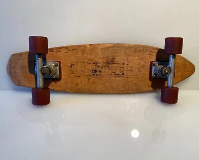 Monopatín de madera modelo World ProChampion vintage Bruce Logan original “Earth Ski” Foto 1 de 4