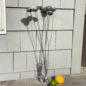 Escultura de sonido de latón con pátina de 21" casa de playa bling 8 cables con tazas sin base - Imagen 1 de 5