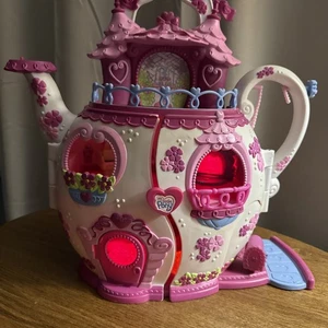 My Little Pony Teiera Castello Casa Play Set Hasbro 2006 Suoni e Luci Funzionante - Foto 1 di 16