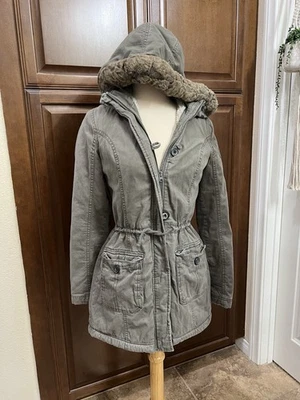 Abercrombie Kids Jacket Girls XL Army Green Hooded Sherpa Lined Full Zip Coat - Image 1 of 4