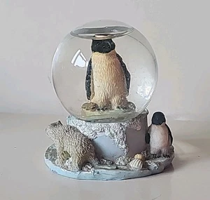 Regency Fine Arts Small Penguin Snowglobe Waterball 6cm Tall - Picture 1 of 15