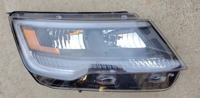 Used RH Passenger Side Headlight Ford Explorer 16 17 18 19 2016 2017 2018 2019 - Image 1 of 4