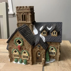 Dept 56 Dickens' Village Series KNOTTINGHILL CHURCH 55824, 1989, 7 3/4" TALL - Picture 1 of 7
