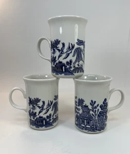 3 Vintage Churchill Blue Willow Mugs Holds 8 Ounces Preowned - Picture 1 of 9