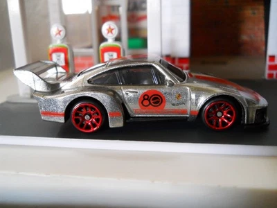 Hot Wheels 2025 Replay the Classics 80º aniversário Mattel Porsche 935 zamac - Imagem 1 de 4