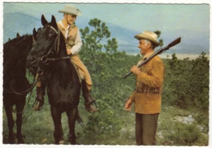 ELKE SOMMER und STEWART GRANGER  in "Unter Geiern" - Picture 1 of 1