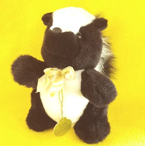 Toys R Us Skunk 10" Plush Vintage 1992 Realistic Gold Bow Stuffed Animal Toy - Picture 1 of 10