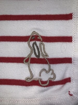 Manta IKEA Bunny BRODHAKE Rayas Rojas y Blancas Conejo Festoneado Beneficios Rescate Foto 1 de 4