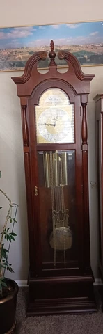 RIDGEWAY GRANDFATHER CLOCK VINTAGE WITH SET-UP AND 1 YR WARRANTY-LOCAL ONLY Cover