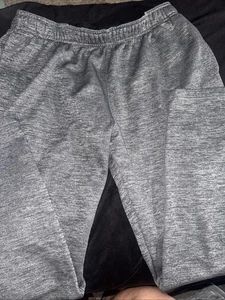 Herrenhose Größe L mit Gummibund von Adidas " - Bild 1 von 10