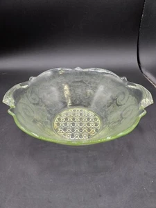 VTG. Uranium Glass Vege Bowl Debra Pattern - Picture 1 of 9