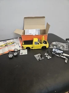 BURAGO USED 1:43 DIE CAST CAR PICK UP FORD SVT F150 YELLOW EDI - Picture 1 of 19