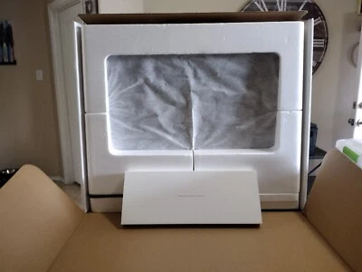 Apple iMac 21.5"A1418  Late 2013 .Factory Restored,Nice Shape. 8GB Ram, 1TB HDD. - Image 1 of 4