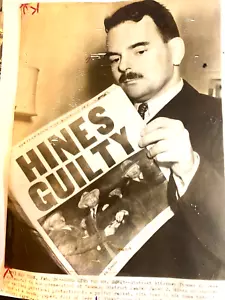 1939 Press Photo NY District Attorney Thomas Dewey & Reading News Hines Trial - Picture 1 of 6