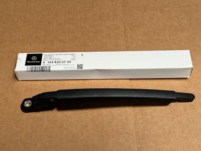 Genuine Mercedes W164 W166 ML350 ML500 ML63 AMG Rear Windshield Wiper Arm NEW - Image 1 of 4