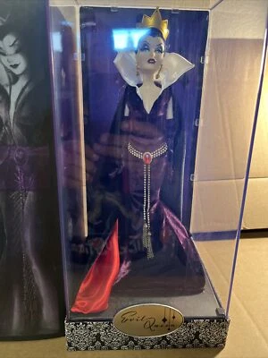Disney Villains Designer Collection Evil Queen Doll Disney Store 2012 NEW - Image 1 of 4