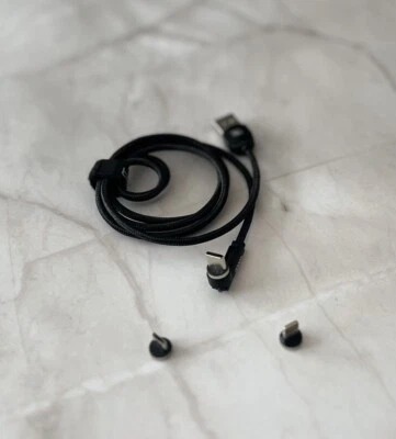 Ladekabel Magnetisch 2m  Mit 3 Adapter  USB-C,Micro-USB,Appel-Geräte - Bild 1 von 4