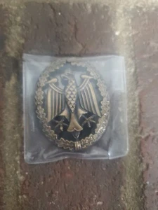 German Armed Forces Badge bronze, Authentic New - Picture 1 of 4