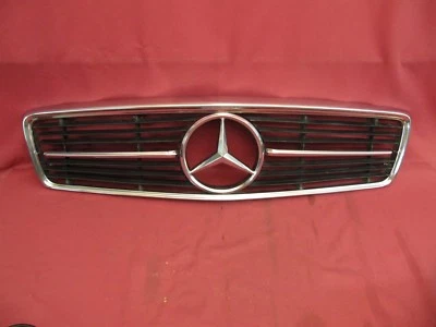 Rejilla Mercedes Benz 107 350SL 380SL 380SLC 450SLC 560SL Foto 1 de 4