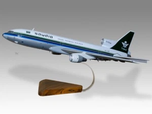 Lockheed L-1011-200 TriStar Saudi Airlines Desk Wood Airplane Model Large 1/130 - Picture 1 of 12