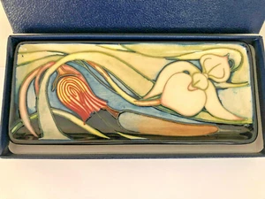 Moorcroft Rectangular Pin Tray Orchid Arabesque Pattern Emma Bossons 2002 Boxed - Picture 1 of 7