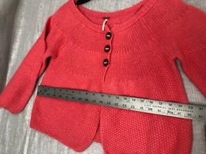 Cárdigan suéter Free People para mujer mediano rosa lana manga corta 3/4 botones - Imagen 1 de 12