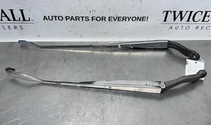 1994-2001 ACURA INTEGRA FRONT WINDSHIELD WIPER ARMS SET PAIR OEM - Picture 1 of 12