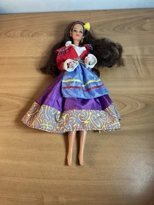 Dolls of the World Italian Barbie - 1993 - w/ original outfit (missing Tights) - Picture 1 of 9
