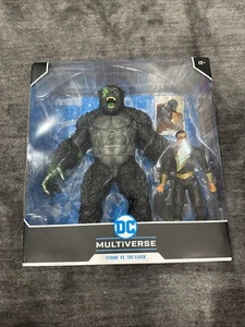 McFarlane DC Titano vs The Flash 7" Scale Action Figure - Read - Picture 1 of 6