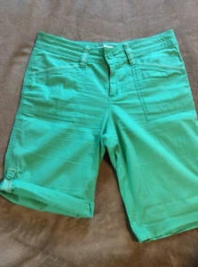 Caribbean Joe Knee Short Pant Sz 4 Light Green Color - Picture 1 of 12