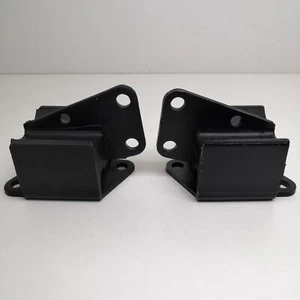 PAAR DÜBEL GETRIEBEHALTER RECHTS LINKS ALFA ROMEO ALFETTA - SPIDER FÜR 60723913 - Bild 1 von 7