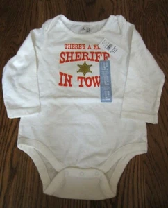 NUEVO CON ETIQUETAS BODY BABY GAP NIÑO 12 18 "Nuevo Sheriff in Town" Vaquero - Imagen 1 de 2