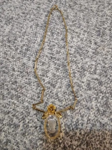 Rose Kamee Halskette, Plexiglas, Gold, umgekehrt geschnitzter Anhänger - Bild 1 von 4