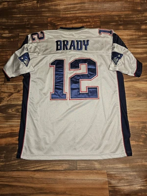 Camiseta deportiva de los New England Patriots Tom Brady #12 Reebok On Field blanca cosida de la NFL 56 Foto 1 de 4