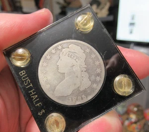 1835 CAPPED BUST SILVER HALF DOLLAR, IN CASE - Picture 1 of 4