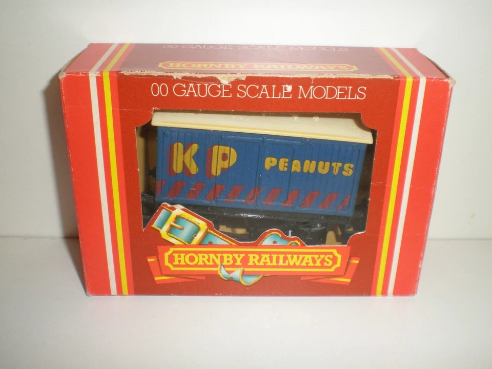 Hornby R001 KP Nuts Peanuts Closed Van Wagon Boxed VGC - Image 1 of 1