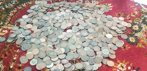 Gigantic Lot Of 635 Damaged Canada Large Cent Mix Victoria,Edward,George Cover